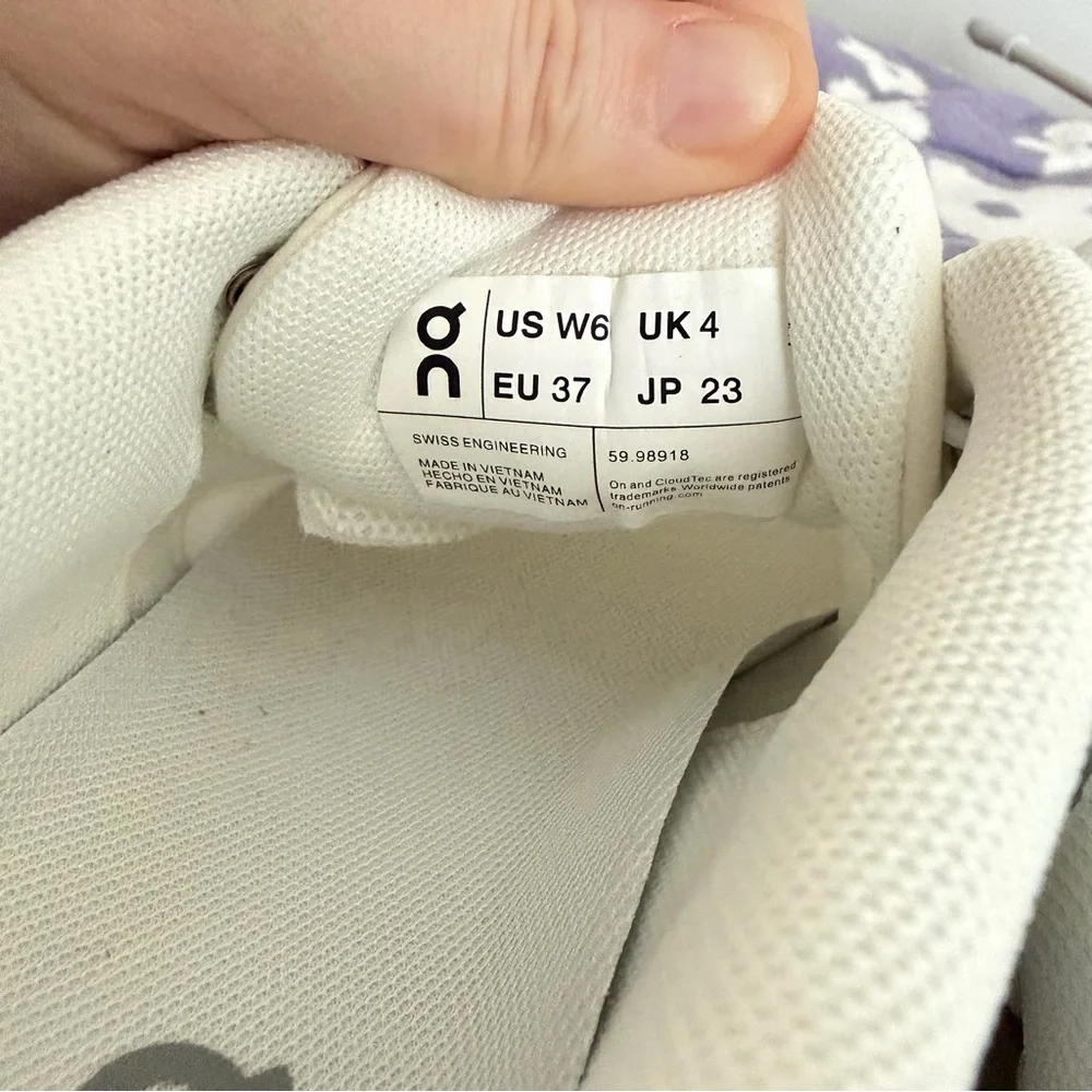 On Running White Cloud 5 Running Sneakers - Picture 5 of 8